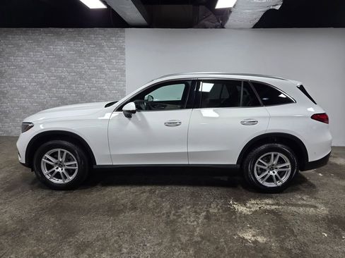 Used 2023 Mercedes-Benz GLC 300 4MATIC image 2