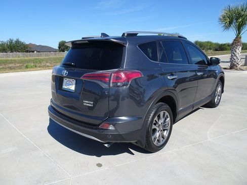 Used 2018 Toyota RAV4 Limited image 4