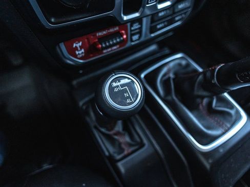 Used 2021 Jeep Wrangler Unlimited Rubicon w/ Uconnect 4C Nav & Sound Group AWD/4WD image 18