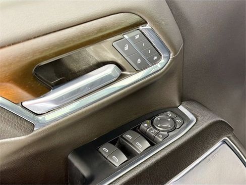 Used 2024 GMC Sierra 3500 Denali image 17
