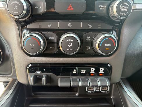 Used 2022 RAM 1500 Big Horn AWD/4WD image 20
