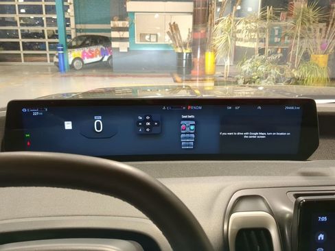 Used 2025 Ford Expedition Active image 10