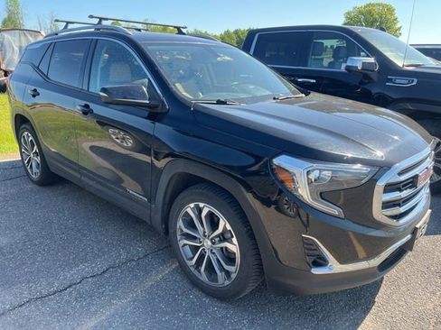 Used 2019 GMC Terrain SLT w/ Preferred Package AWD/4WD image 2