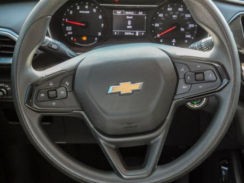 Used 2022 Chevrolet TrailBlazer LT w/ Convenience Package FWD image 26