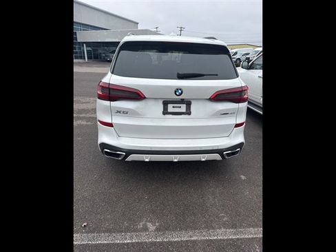 Used 2019 BMW X5 xDrive40i w/ M Sport Package image 3