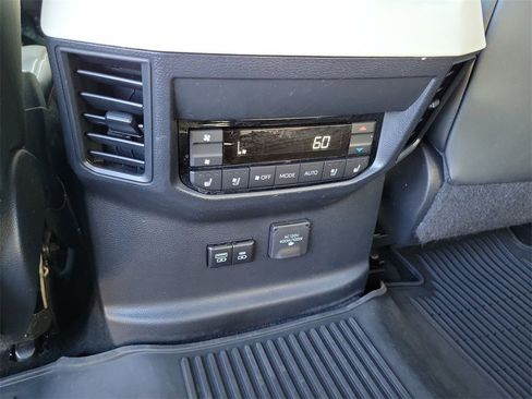 Used 2023 Toyota Sequoia Capstone image 21
