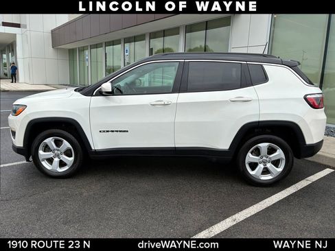 Used 2020 Jeep Compass Latitude w/ Popular Equipment Group AWD/4WD image 2