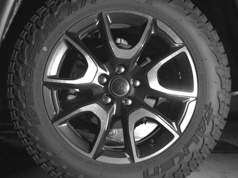 Used 2025 Jeep Compass Trailhawk AWD/4WD image 14