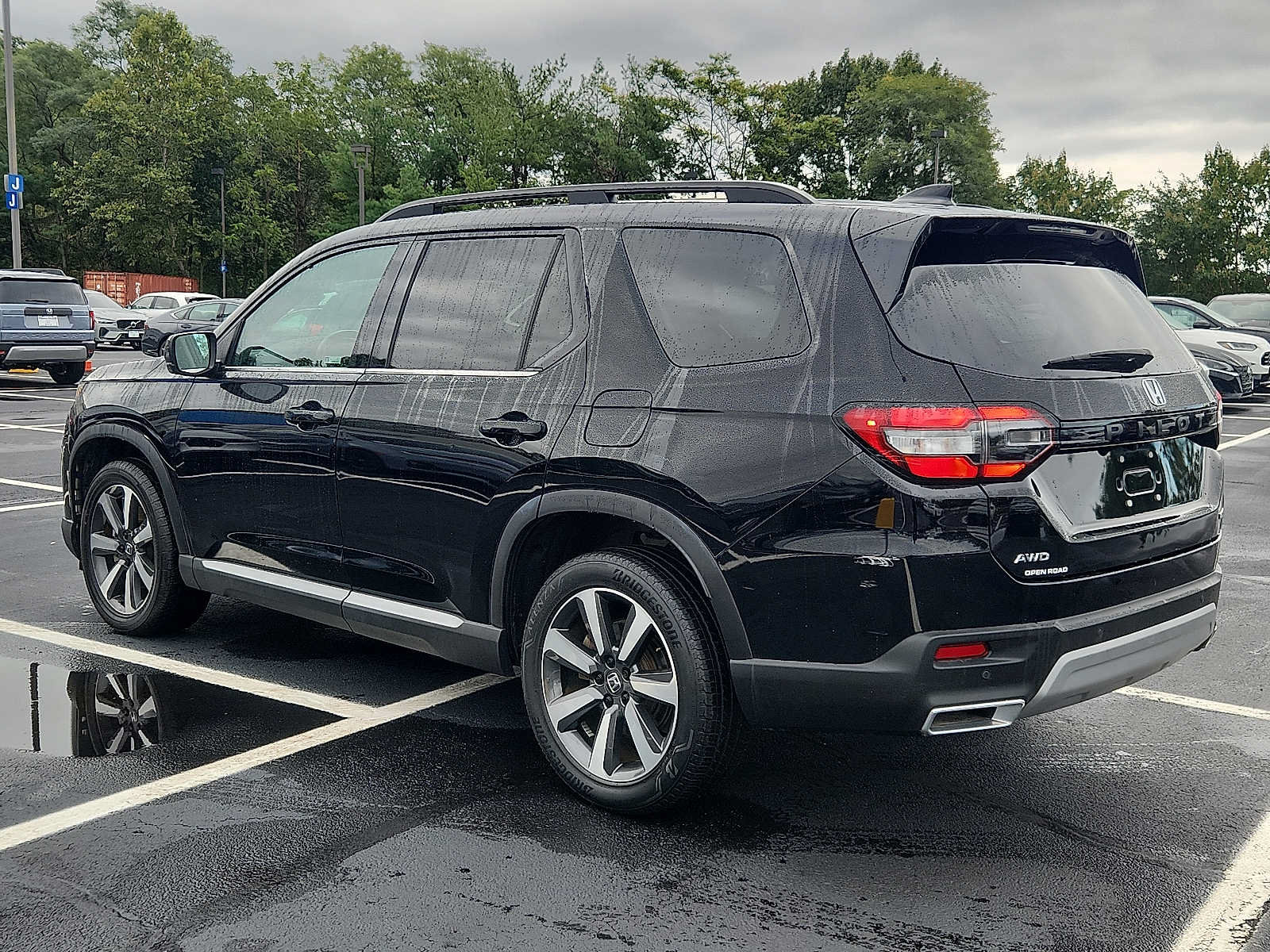 Certified 2023 Honda Pilot Touring image 4