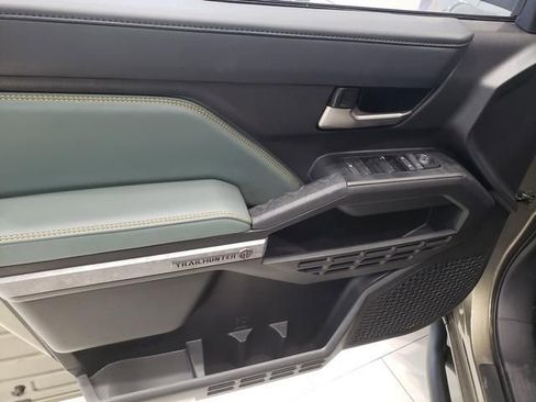 New 2025 Toyota Tacoma Trailhunter image 10