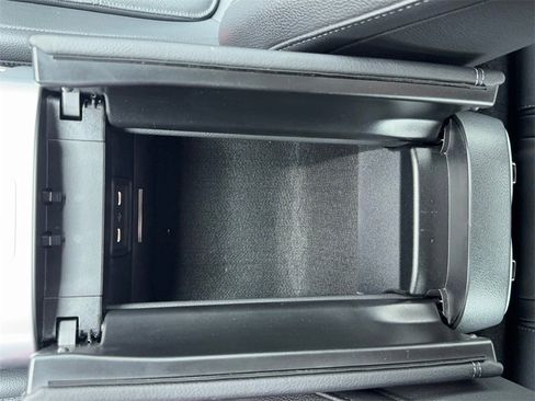 Used 2024 Mercedes-Benz C 300 Sedan image 33