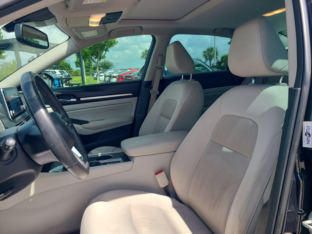Used 2019 Nissan Altima 2.5 SV FWD image 21