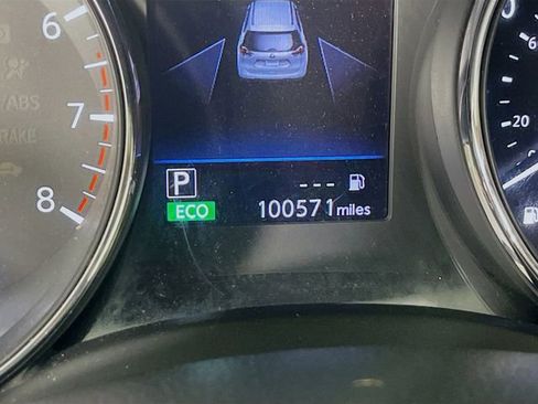 Used 2018 Nissan Rogue SV image 13