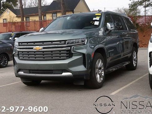 Used 2019 Chevrolet Suburban Premier image 2