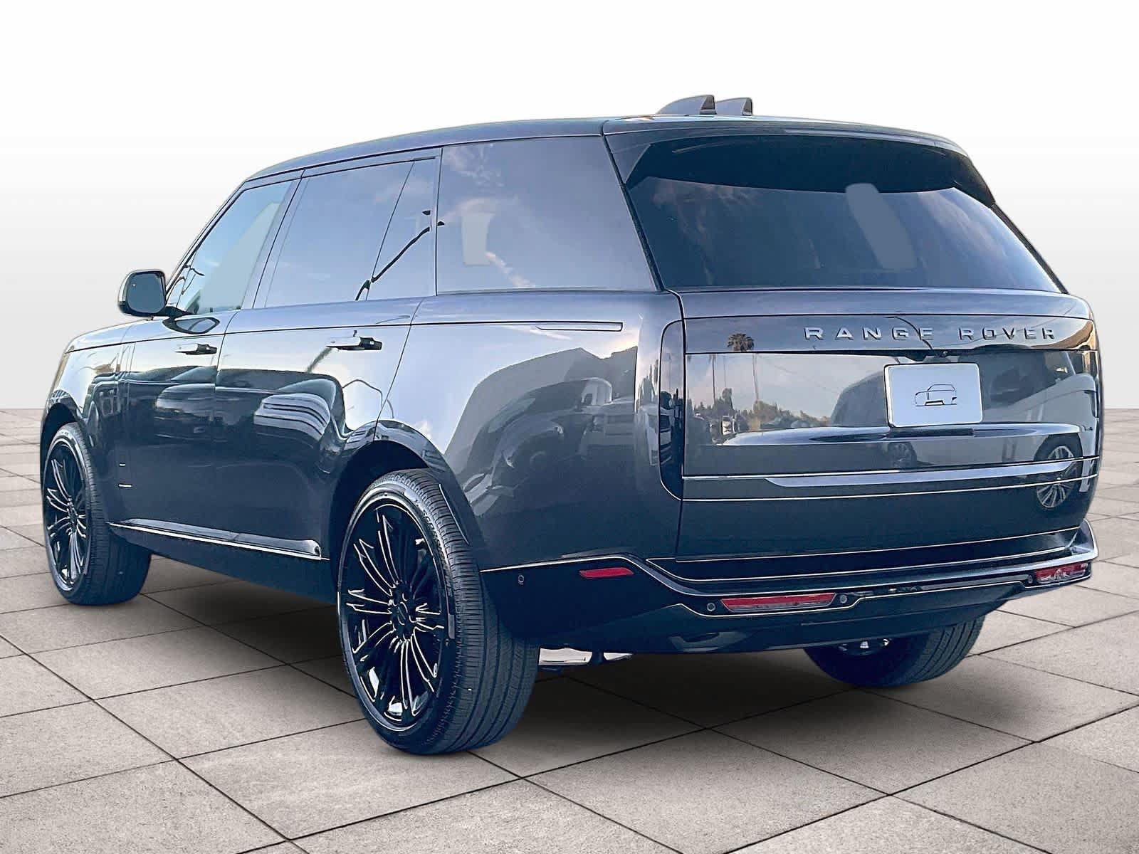 New 2026 Land Rover Range Rover Long Wheelbase SE AWD/4WD image 3