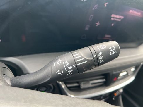 Used 2025 Buick Encore GX Preferred image 12