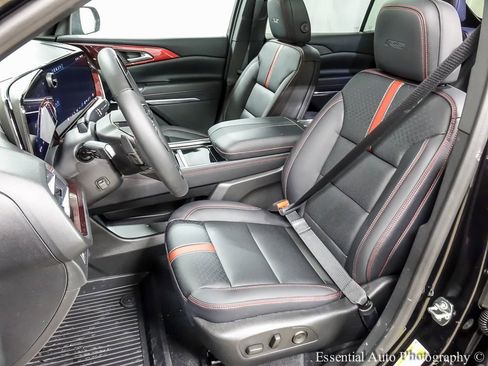 New 2026 Chevrolet Traverse RS w/ LPO, Floor Liner Package image 9