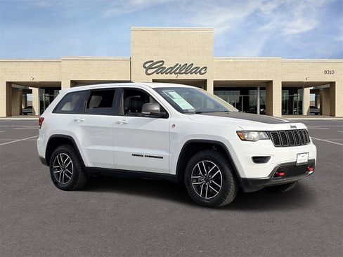 Used 2020 Jeep Grand Cherokee Trailhawk image 3