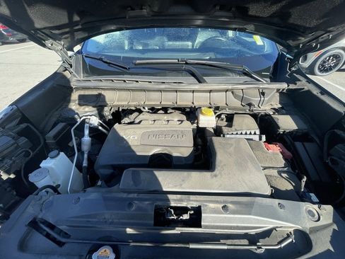 Used 2023 Nissan Pathfinder Platinum image 32