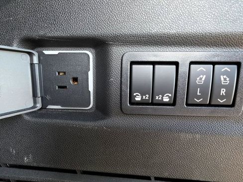 Used 2022 Chevrolet Tahoe RST w/ Luxury Package image 9