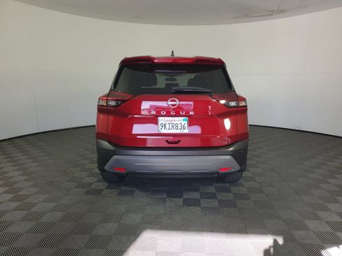 Used 2023 Nissan Rogue S image 5