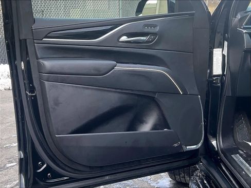 Used 2023 Cadillac Escalade Sport image 9