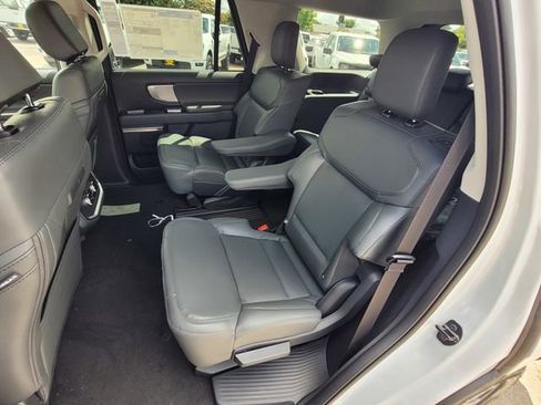 New 2026 Ford Expedition Active AWD/4WD image 6