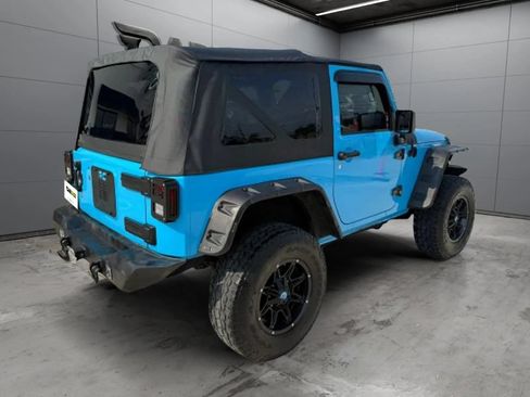 Used 2017 Jeep Wrangler Sport AWD/4WD image 4