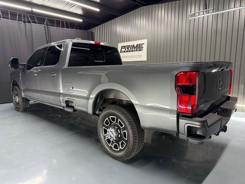 Used 2023 Ford F350 Lariat w/ Lariat Ultimate Package AWD/4WD image 4