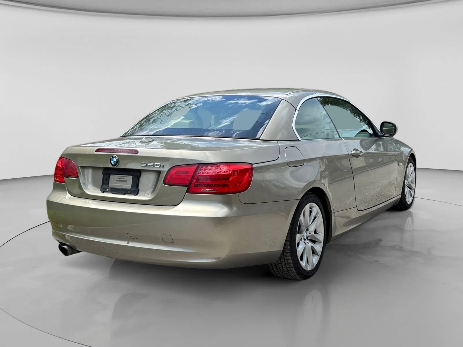 Used 2011 BMW 328i Convertible RWD image 5