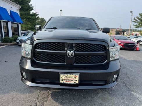 Used 2018 RAM 1500 Express AWD/4WD image 2