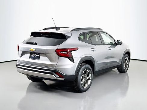 New 2026 Chevrolet Trax LT image 7