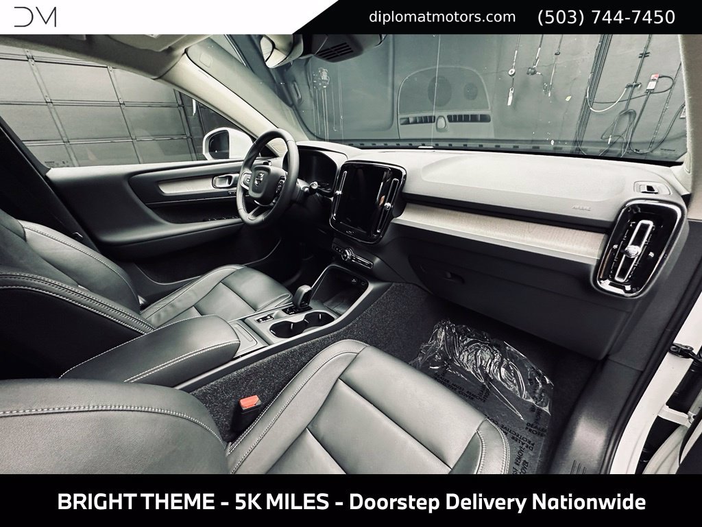 Used 2025 Volvo XC40 B5 Core w/ Protection Package Premier AWD/4WD image 19