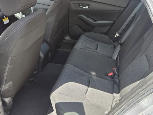 Used 2023 Honda Accord EX image 11
