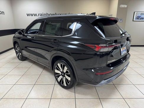 New 2026 Mitsubishi Outlander SEL image 4