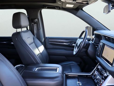 Used 2021 GMC Yukon Denali AWD/4WD image 10
