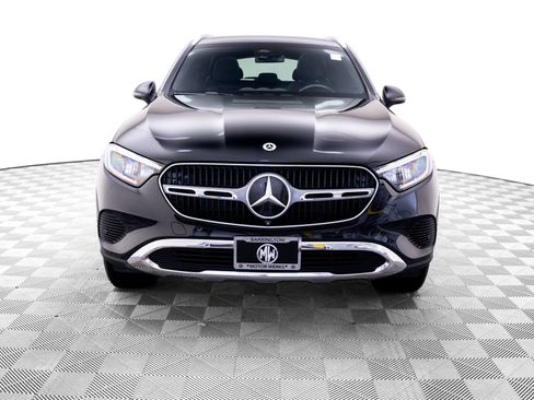 Used 2023 Mercedes-Benz GLC 300 4MATIC w/ Exclusive Trim Package image 9