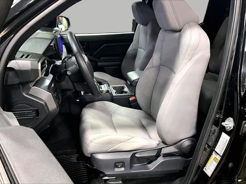 Certified 2024 Toyota Tacoma SR5 AWD/4WD image 9