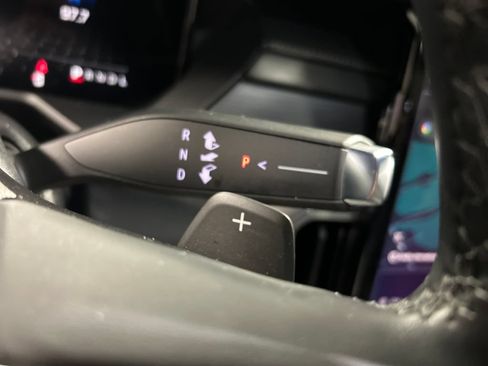 Used 2025 GMC Acadia Elevation FWD image 19