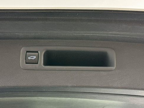 Used 2022 Toyota Highlander XSE AWD/4WD image 31