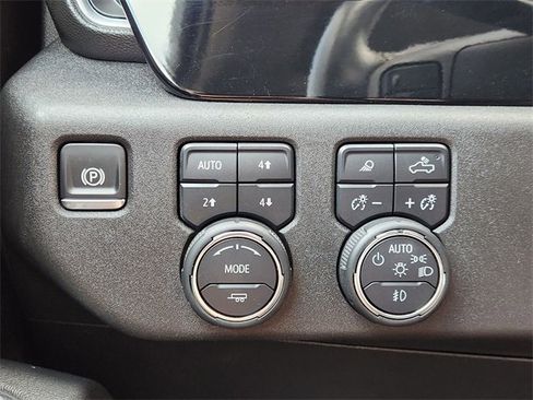 Used 2025 Chevrolet Silverado 2500 LTZ w/ LTZ Convenience Package AWD/4WD image 23