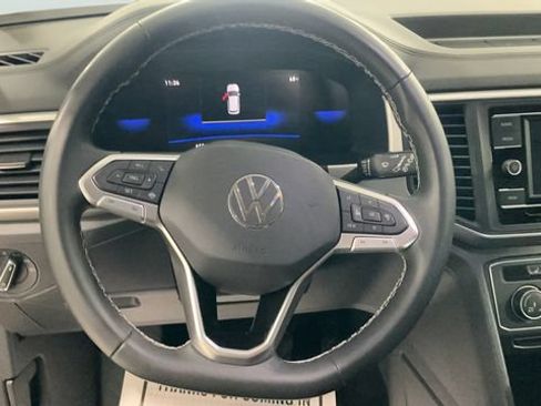 Used 2023 Volkswagen Atlas SE AWD/4WD image 16