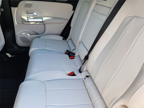 New 2026 Mercedes-Benz GLB 250 4MATIC image 12