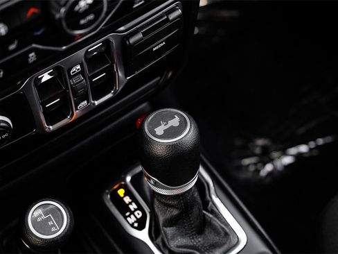 Used 2021 Jeep Wrangler Unlimited Sport image 26