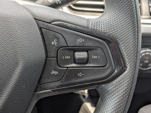 Used 2025 Chevrolet Trax LS w/ Driver Confidence Package FWD image 26