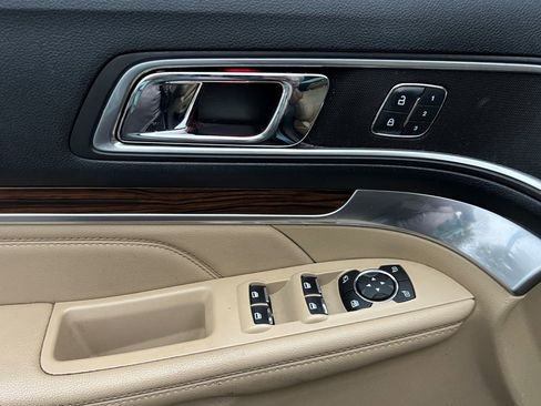 Used 2016 Ford Explorer Limited w/ Equipment Group 303A image 16