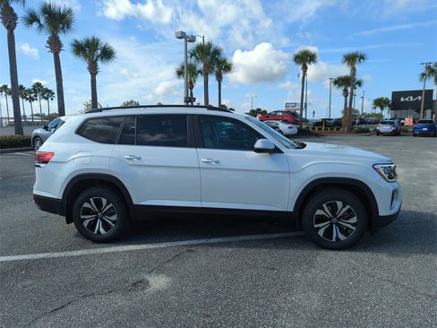 New 2026 Volkswagen Atlas SE image 3