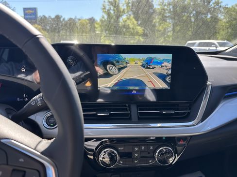 New 2026 Chevrolet Trax LT image 10