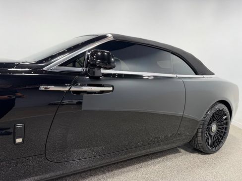 Used 2019 Rolls-Royce Dawn RWD image 7