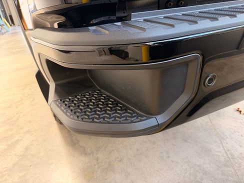 Used 2024 GMC Sierra 2500 AT4 w/ AT4 Premium Plus Package image 11